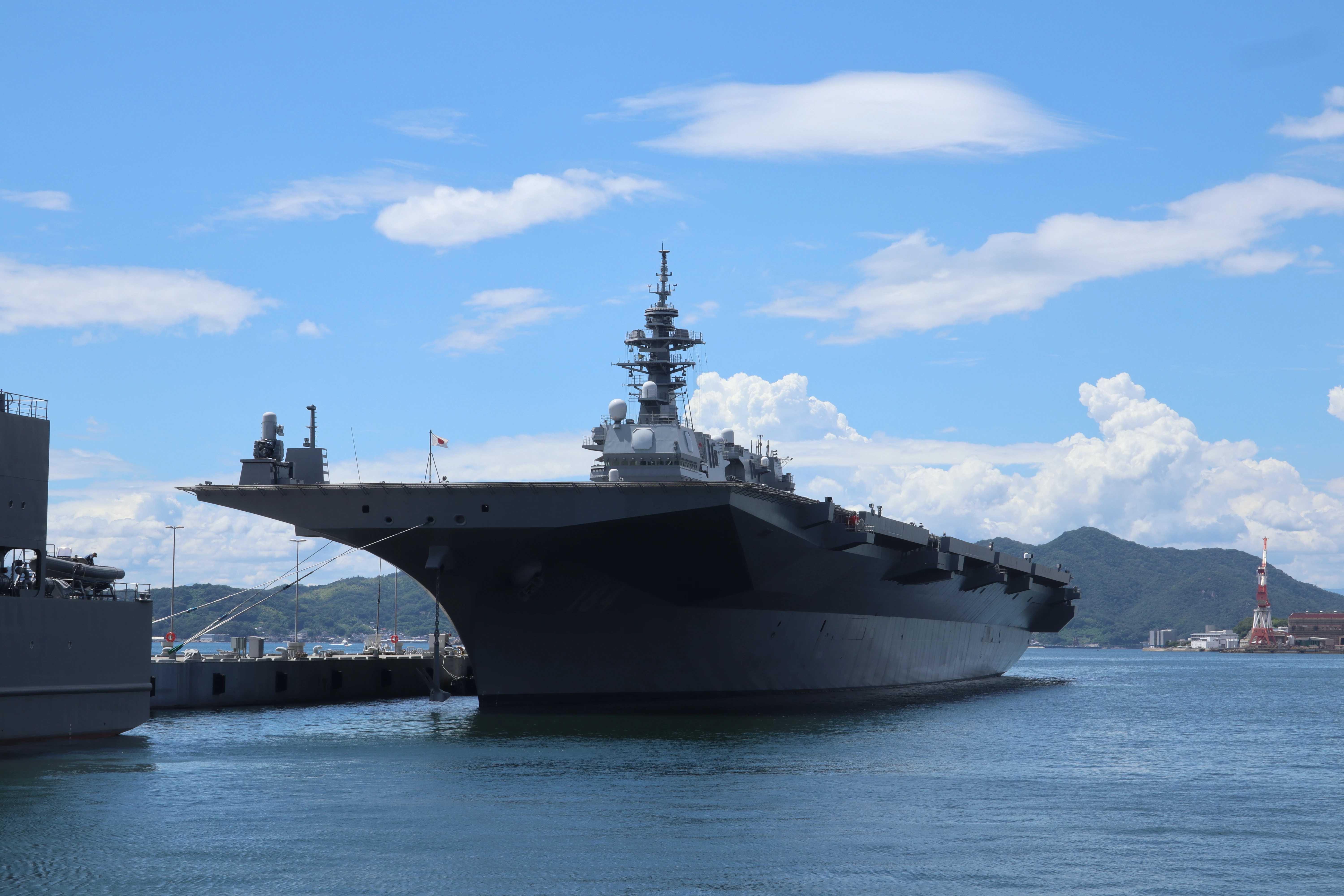 吴港栈桥上的加贺